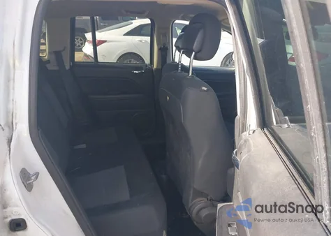 2014 Jeep Compass Sport z USA, uszkodzony, nr VIN 1C4NJCBA5ED523802